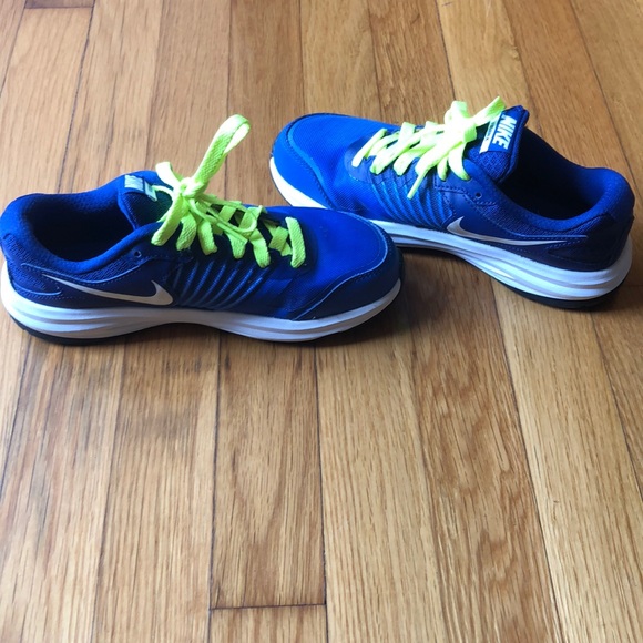 Kids Nike sneakers size 3 - Picture 3 of 4